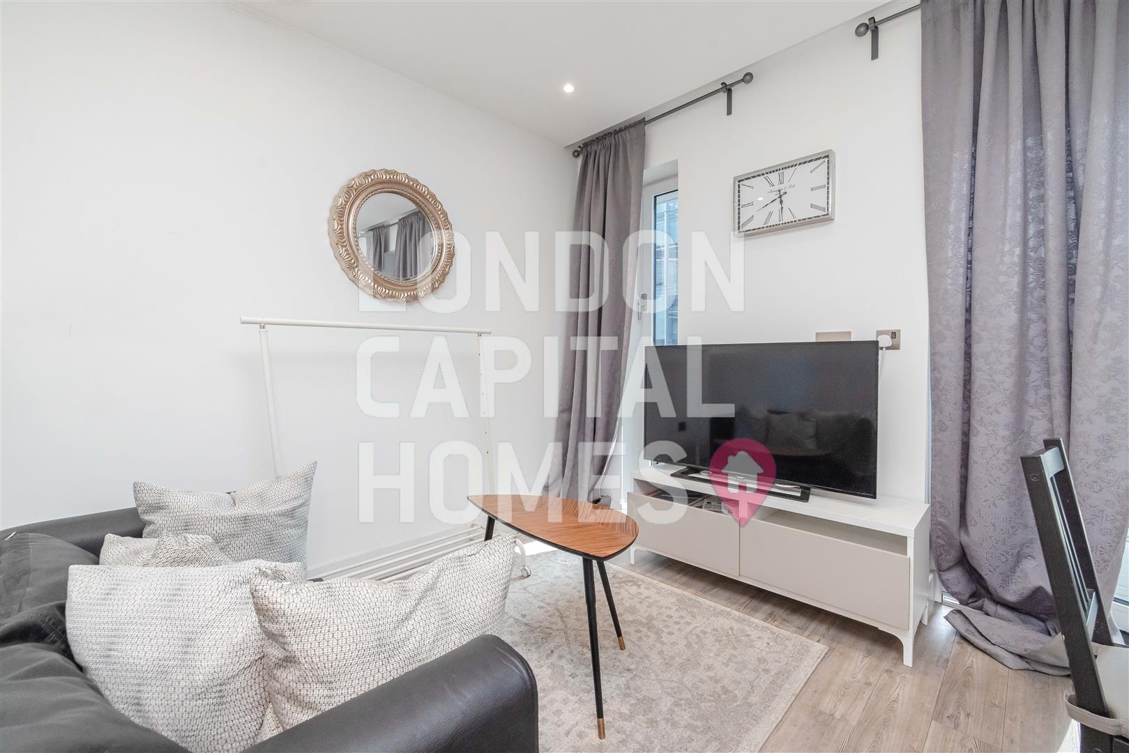 1 bed property in Wiverton Tower, 4 New Drum Street, London